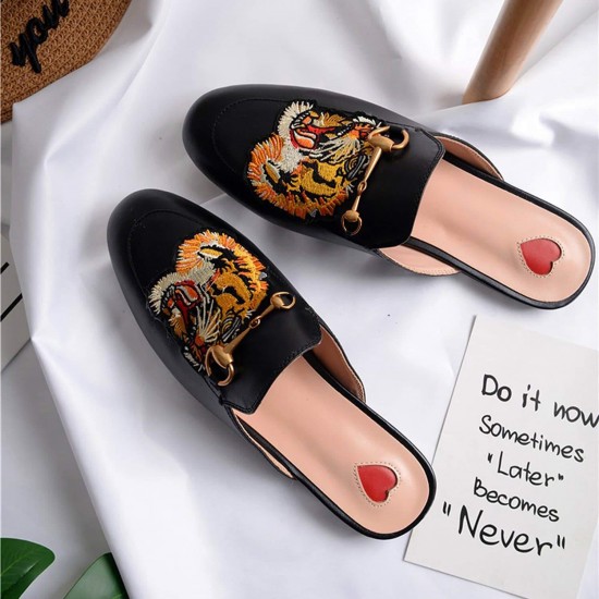Women Heart Metal Buckle Embroidery Pattern Mules Women Heart Metal Buckle Embroidery Pattern Mules
